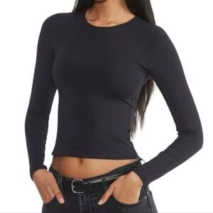 Aritzia Contour Crew Longsleeve Second-skin Shirt Black New With Tags Women's L
